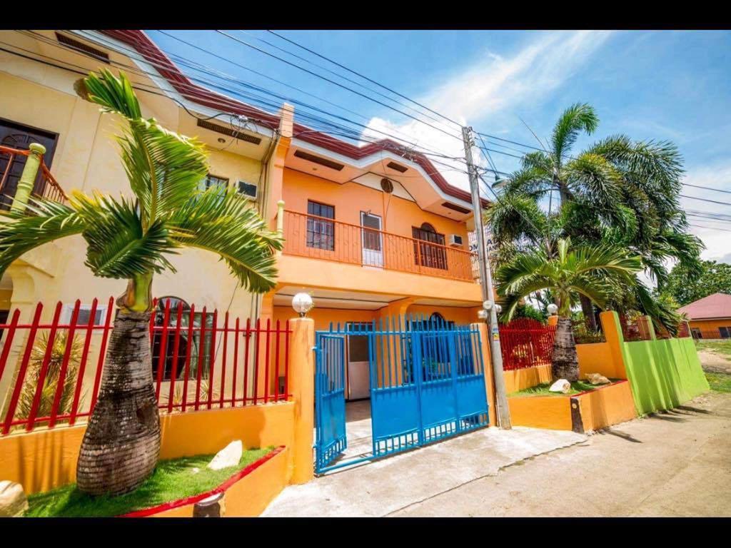 Jenjen'S House Rental Мактан Экстерьер фото